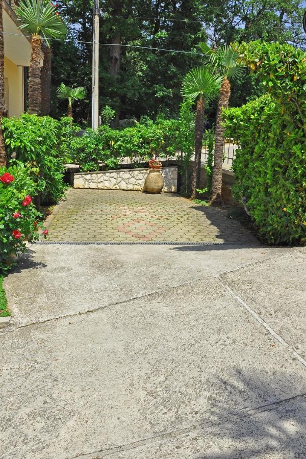 Apartments With A Parking Space Opric, Opatija - 7728 洛夫兰 外观 照片