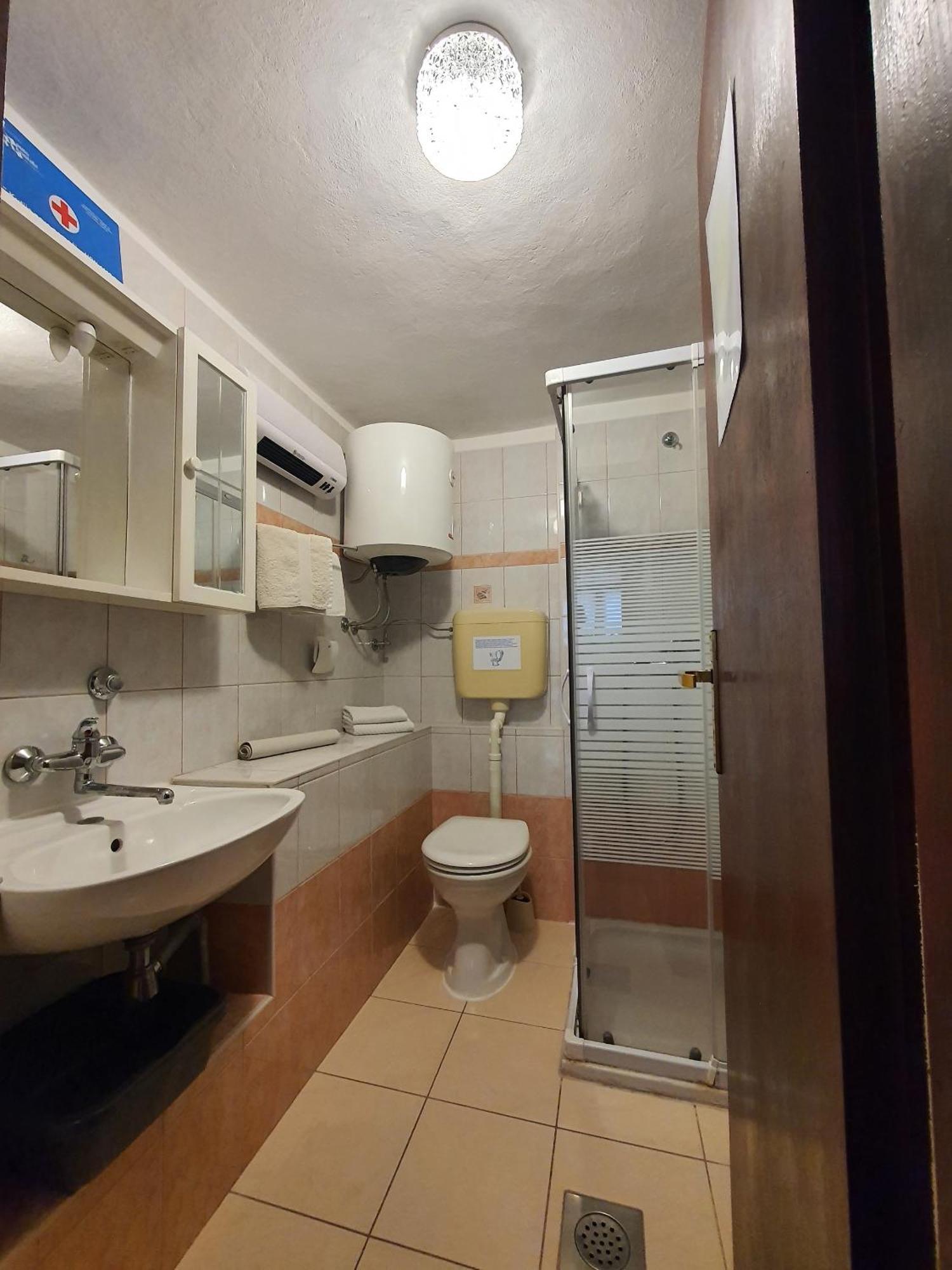 Apartments With A Parking Space Opric, Opatija - 7728 洛夫兰 外观 照片